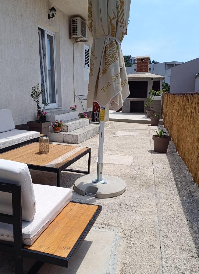 Apartment Ruby Podstrana Bagian luar foto