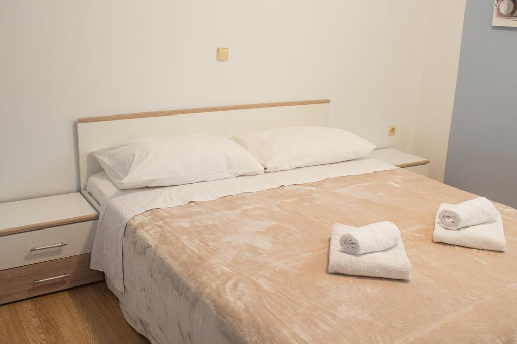 Apartment Ruby Podstrana Bagian luar foto